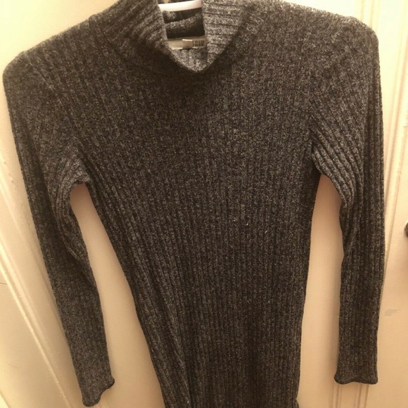 Grey turtleneck dress - Picture 2 of 2